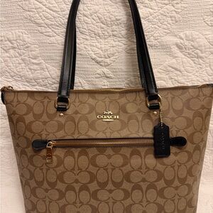 Coach Brown Signature Tote Bag F79609